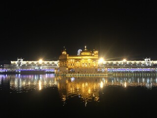 Fototapeta na wymiar Golden temple evening view