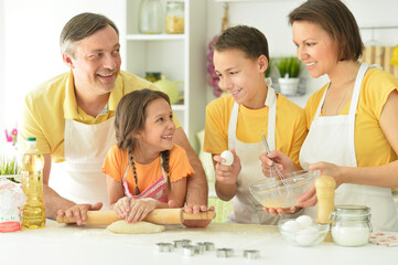 happy family  baking