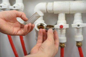 Replacing the water filter suitable for the gas heating boiler