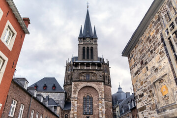 Fototapeta na wymiar saint cathedral city