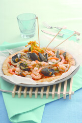 Pizza with seafood (ph. Archivio Collection)