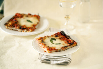 Pizza parmigiana (ph. Archivio Collection)