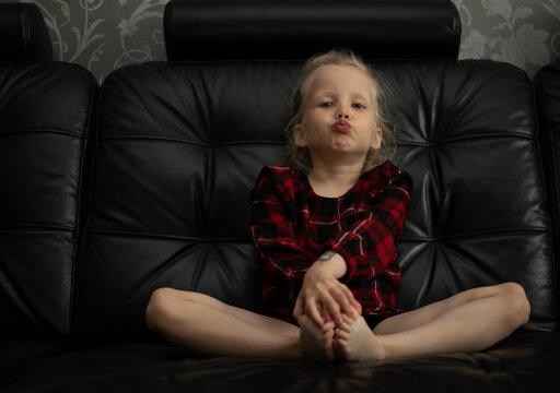 Toddler 2024 leather couch