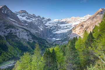 Cirque de Gavarnie dans le département des Hautes-Pyrénées , France