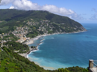 Fototapeta na wymiar Panoramic view of the bay and beach of Moneglia, Genoa, Liguria
