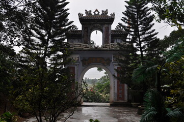 Fototapeta na wymiar Gate on the Marble Mountains near Da Hang, Vietnam