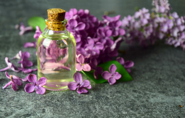 Obraz na płótnie Canvas lilac aroma oil bio organic natural