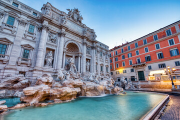 Naklejka na ściany i meble Illuminated Fontana Di Trevi, Trevi Fountain at Dusk, Rome