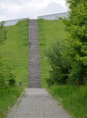 Treppenstufen hoch zum Energieberg