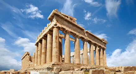 Poster Acropolis, ancient Greek fortress in Athens, Greece. Panoramic image of Parthenon temple on a bright day with blue sky and feather clouds. Classical Greek heritage, famous place. © tilialucida