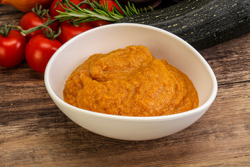 Vegetarian cuisine - Zucchini puree with herbs