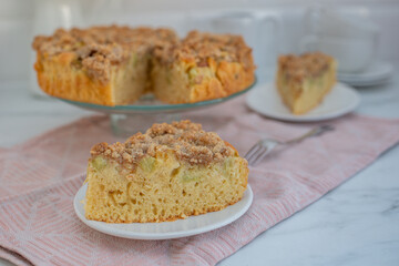 rhubarb crumble pie
