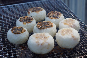 焼きおにぎり　BBQ 炭焼き　あみ焼き　こんがり　和食　味噌　醤油　日本食　バーベキュー　