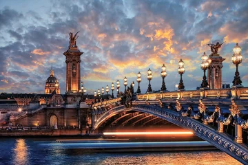 Afwasbaar Fotobehang Pont Alexandre III Alexandre III bridge in Paris at sunset