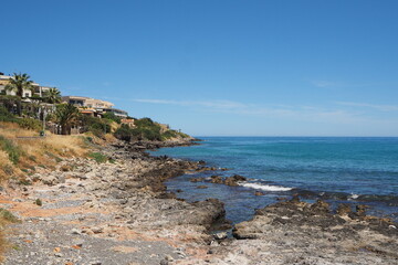 Kamieniste wybrzeże wyspy Kreta, Grecja © vofchok