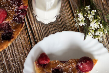 Homemade strawberry cake. Stot on the kitchen table.