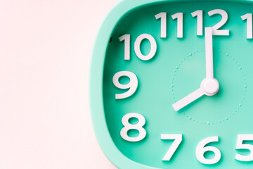 時計　8時　20時