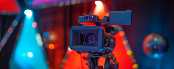 stream at a concert in a hall without spectators