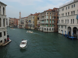 Fototapeta na wymiar The Beautiful Italian Canale Grande in Venice with Palazzos and Boats