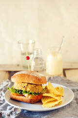 Burger with pumpkin quinoa and thyme (ph. Archivio Collection)