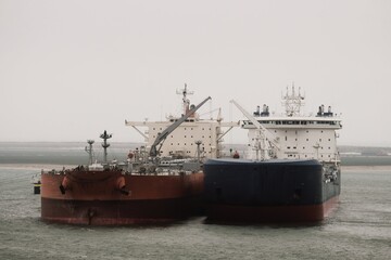 Ship to ship operations