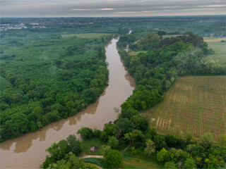 GIRONDE (33), SAILLANS, VUE AERIENNE DU DOMAINE DU CARRELET, VIGNOBLE BORDELAIS