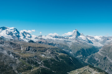Fototapeta na wymiar A beautiful panorama of Matterhorn in Zermatt, Switzerland