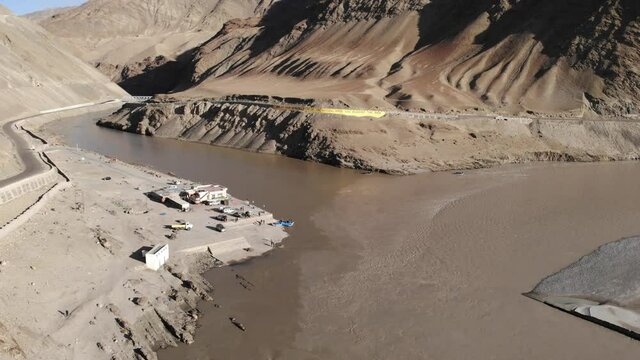 ZANSKAR VALLEY AND TREKKING AND LAMAYARU MONASTERY INDIA