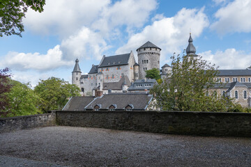 Fototapeta premium Aussicht auf die Burg der Kupferstadt Stolberg
