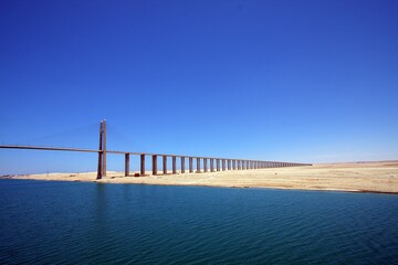 Fototapeta na wymiar Fahrt durch den Suez Kanal