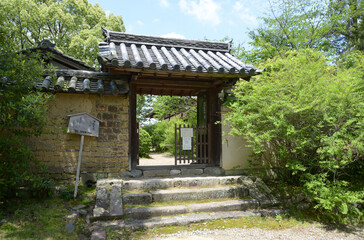 海龍王寺　中門　奈良市法華寺北町