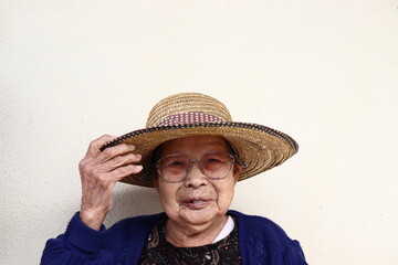 Fototapeta premium 農家のお母さん シニア女性