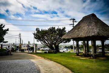 Fototapeta na wymiar 沖縄の風景を眺め歩く
