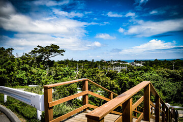 沖縄の風景を眺め歩く