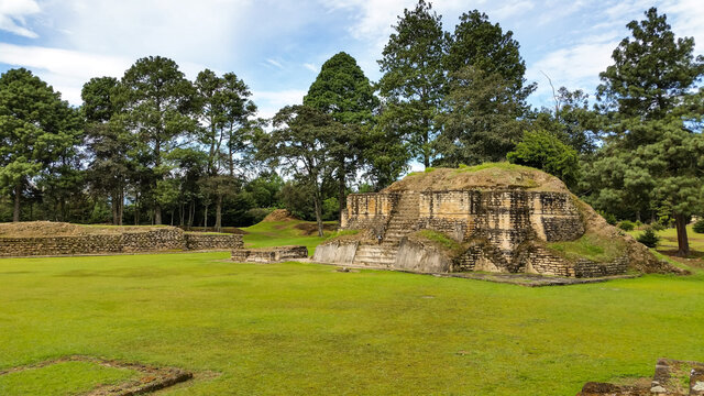 Piramide de las Ruinas de Iximche, &uacute;bicadas en Tecp&aacute;n, departamento de Chimaltenango. Guatemala, hogar del pueblo kaqchikel y conquistado por los espa&ntilde;oles