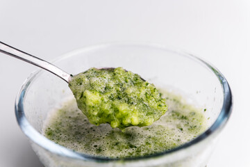 freshly squeezed cucumber juice, Juicer and cucumber