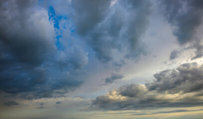 Obraz premium Dramatic sky with dark clouds. Abstract background