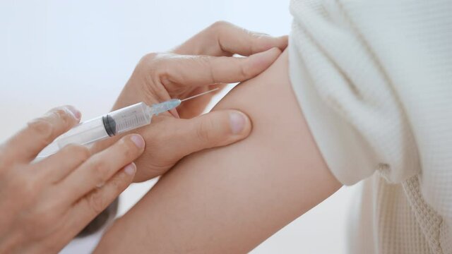 注射イメージ　ワクチン接種