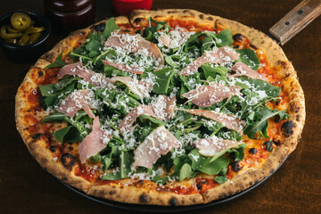Prosciutto pizza