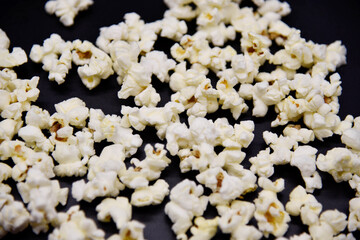 Some pictures of pop corns. 