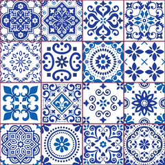 Collection de motifs vectoriels harmonieux de carreaux azulejos portugais et espagnols en bleu marine et blanc, ensemble de motifs floraux traditionnels inspirés de l& 39 art des carreaux du Portugal et de l& 39 Espagne