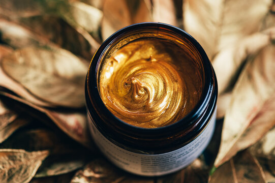 Trendy Gold Face Mask In Jar