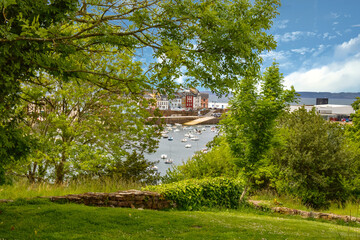 Fototapeta premium Douarnenez. Le port du Rosmeur vu depuis les Plomarc'h. Finistère. Bretagne 
