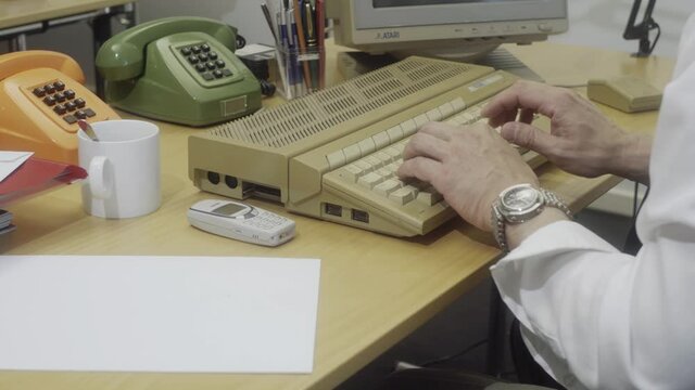 Old Vintage Broker Phone Trading