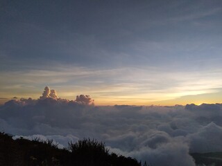 Obraz premium sunset in the mountains