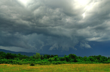 Incoming storm scene.