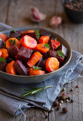 Cooked beets and carrots, healthy vegetarian dish