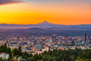 Portland, Oregon, USA downtown skyline with Mt. Hood