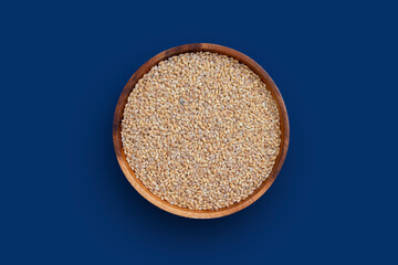 Wooden plate with natural barley grains