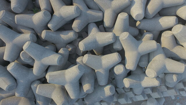 消波ブロック　テトラポッド